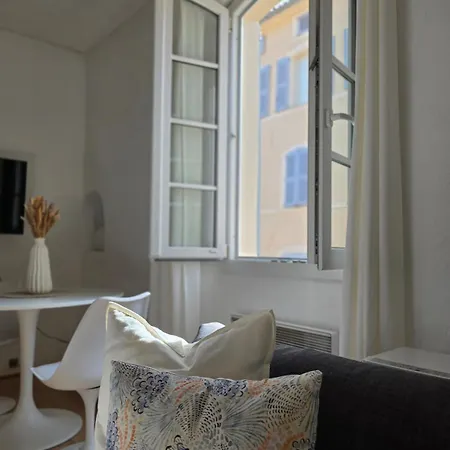 Authentique Au Coeur De Tropez Apartment