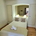 Authentique Au Coeur De Tropez *