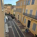 Апартаменты Authentique Au Coeur De Tropez *